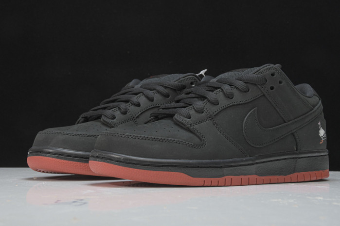 Nike SB Dunk Low Black Pigeon 883232-008