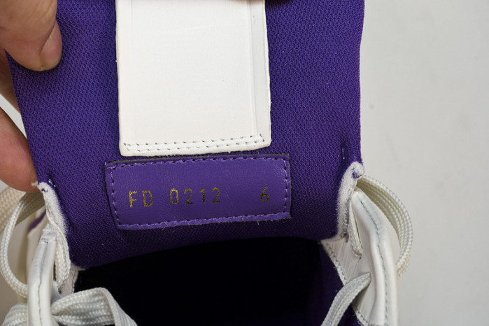 LV SNEAKER LOW  121206