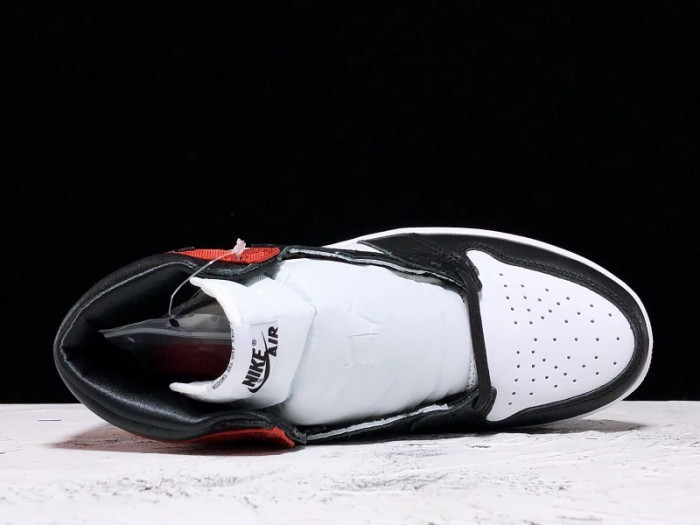 Jordan 1 Retro High Satin Black Toe (W) CD0461-016