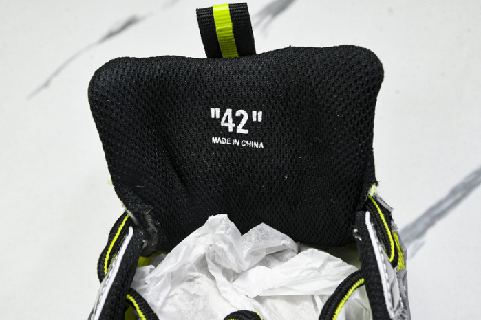 OF C/O  SNEAKER  FOR-022305