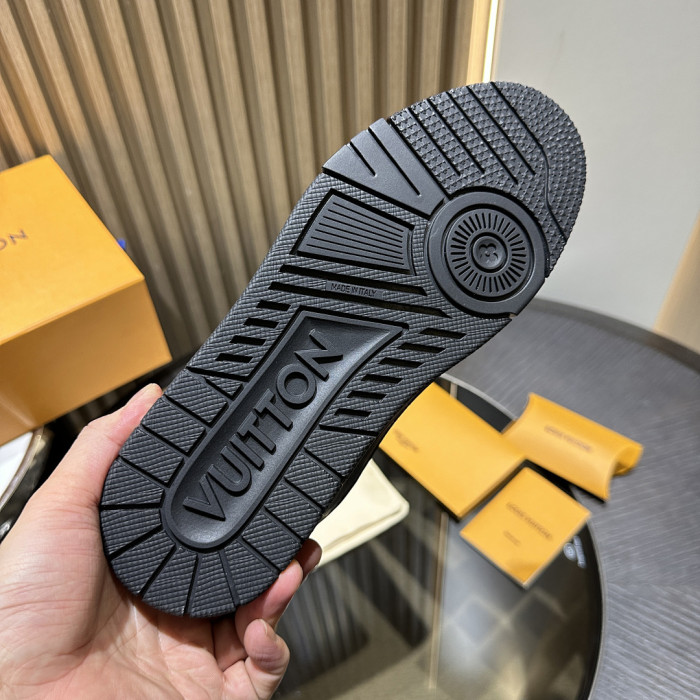 LV SNEAKER TRAINER FOR-LV427
