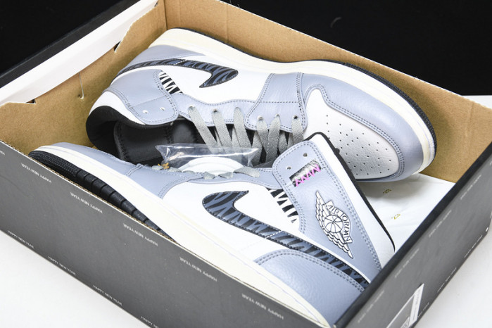 AIR JORDAN 1 Mid  554724-170