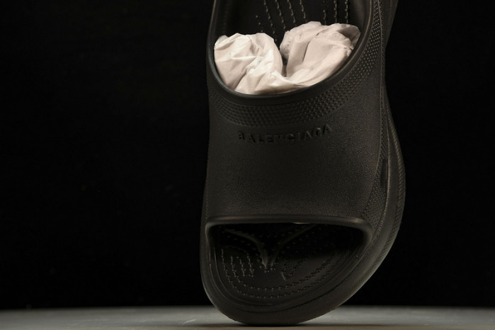 BLCG POOL CROCS  SLIDES W1S8E-1000