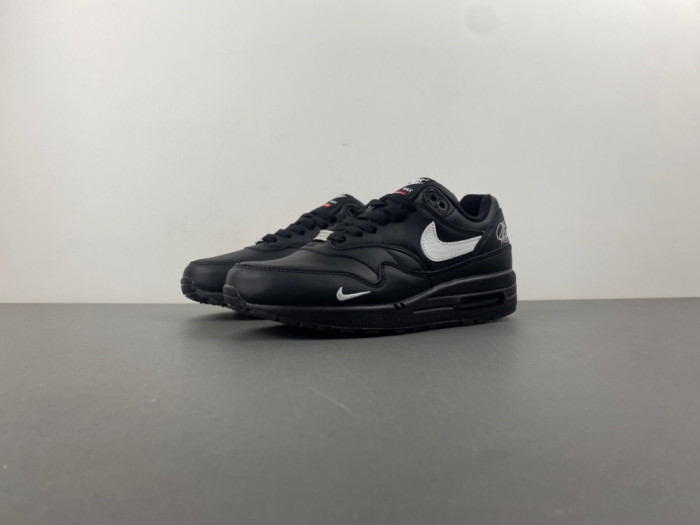 Supreme x Nike Air Max 1 '87  HF8813-001