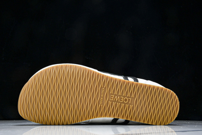 L*0ewe Ballet Runner  LW-FOR02