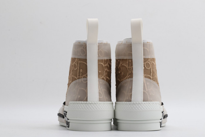 D10R B23 Oblique High Top Sneaker