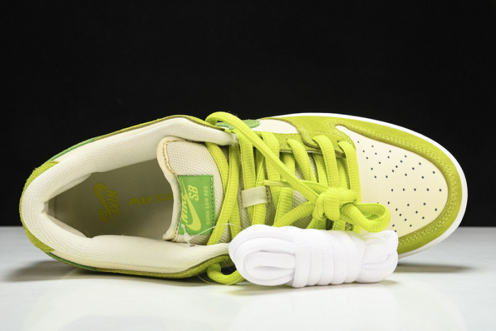 Nike Dunk Low "Green Apple"   DM0807-300