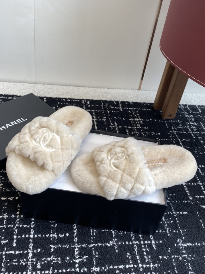 CH*NEL SLIPPERS