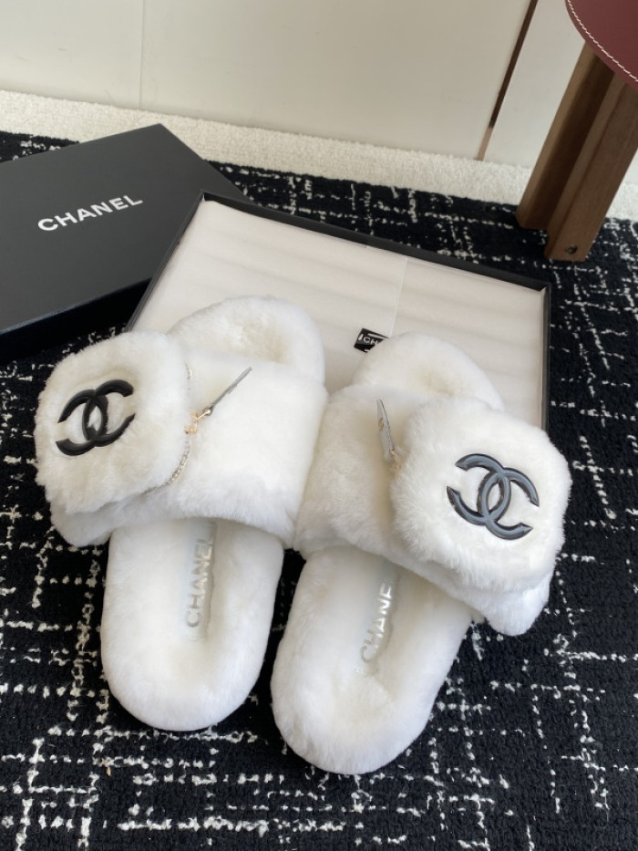 CH*NEL SLIPPERS