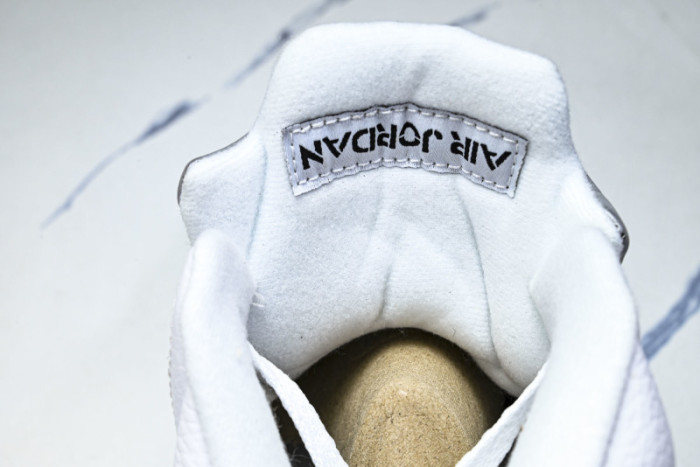 Air Jordan 5 Retro "White Metallic"   HQ7978-103