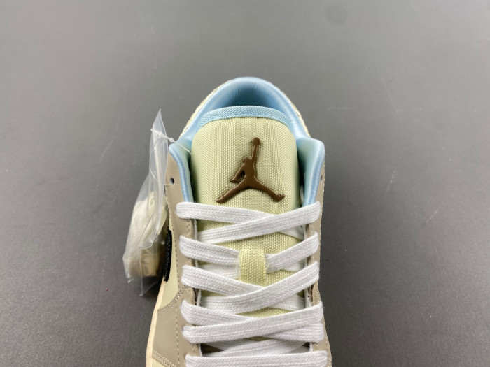 Air Jordan 1 Low HQ3440-101