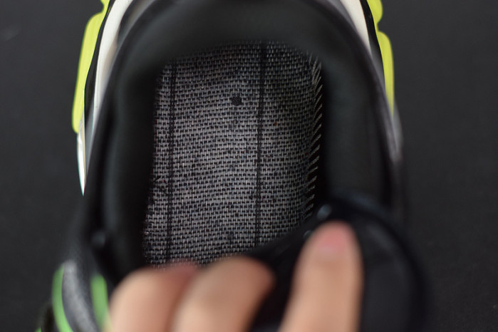 BLCG Track.2 black fluorescent and yellow 570391 W2GN3 1022