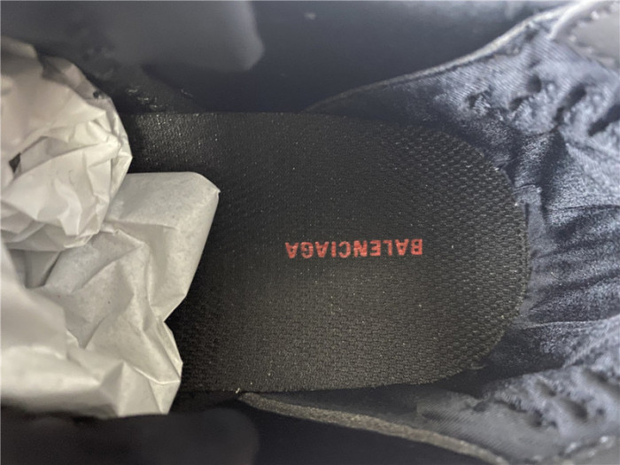 BLCG 5.0 TYREX 20SS RUNWAY RED AND BLACK 617535 W2CB1 1060