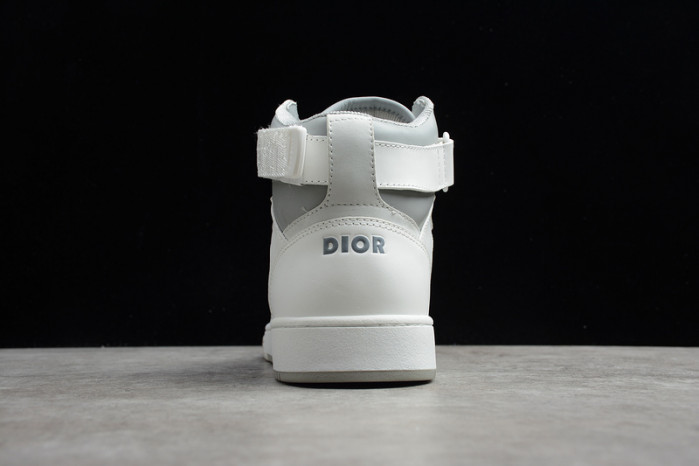D10R B27 High Top Sneaker