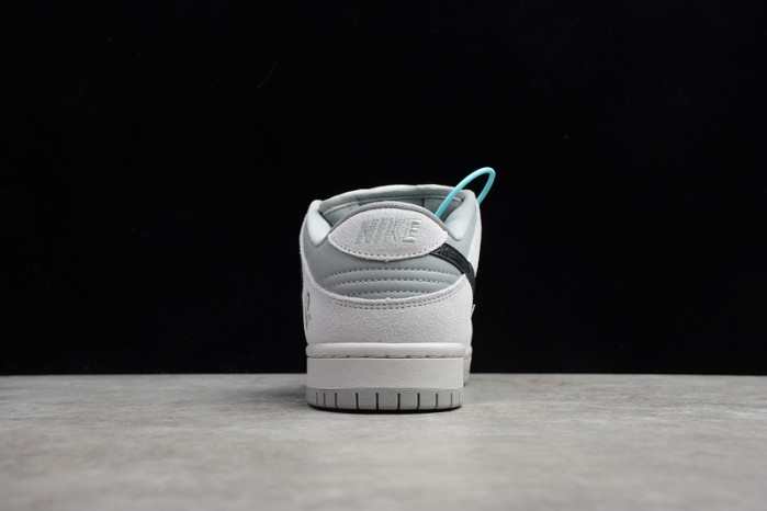 Travis Scott x PlayStation x NK SB Dunk Low BQ6817 101